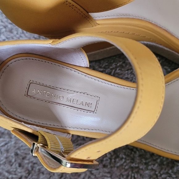 Antonio Melani yellow wedge sandals - Picture 8 of 9